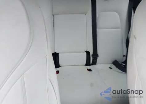 2025 Tesla Model Y Performance Dual Motor All-Wheel Drive z USA, uszkodzony, nr VIN 7SAYGDEF7SF254766